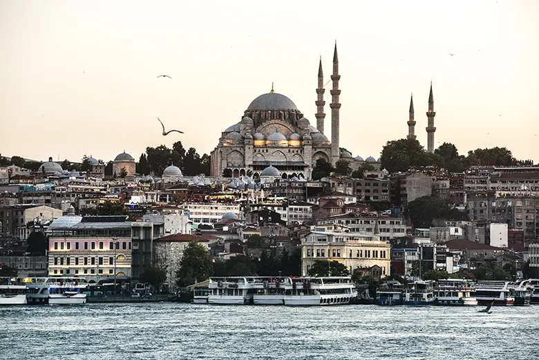 Explorando os Principais Pontos Turísticos de Istambul