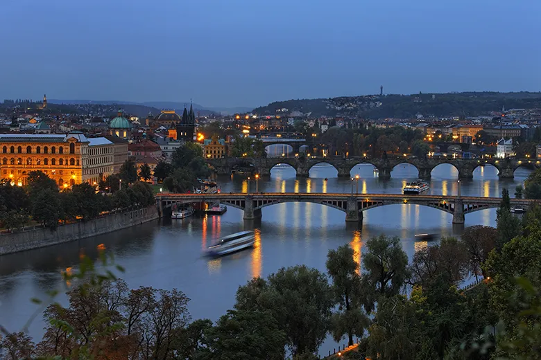 Praga: Descubra os Principais Pontos Turísticos.