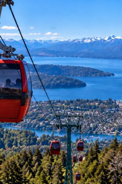 Cerro Otto em Bariloche com teleférico, Lago Nahuel Huapi e montanhas da Patagônia