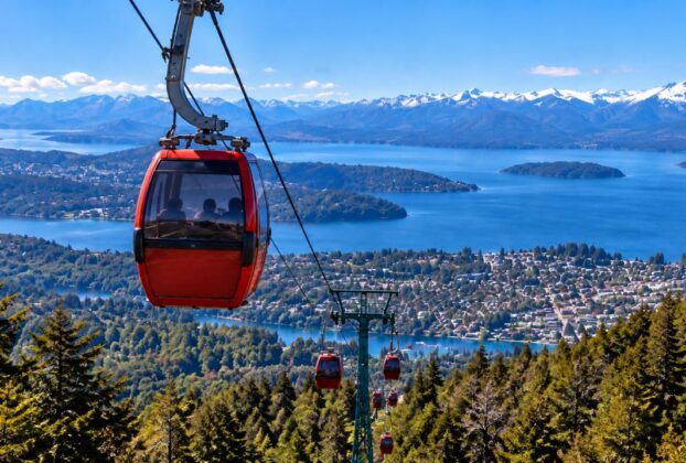 Cerro Otto em Bariloche com teleférico, Lago Nahuel Huapi e montanhas da Patagônia